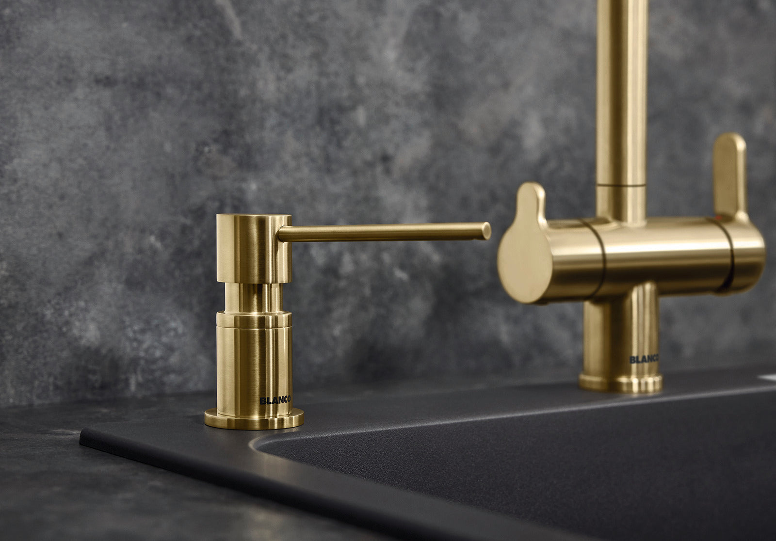 Dozator detergent bucătărie Blanco LATO – satin gold