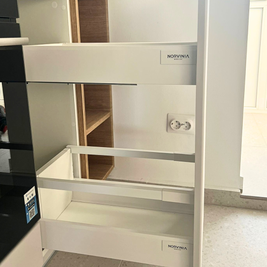 Mobilier bucătărie NORVINIA, cu blat din cuarț compozit