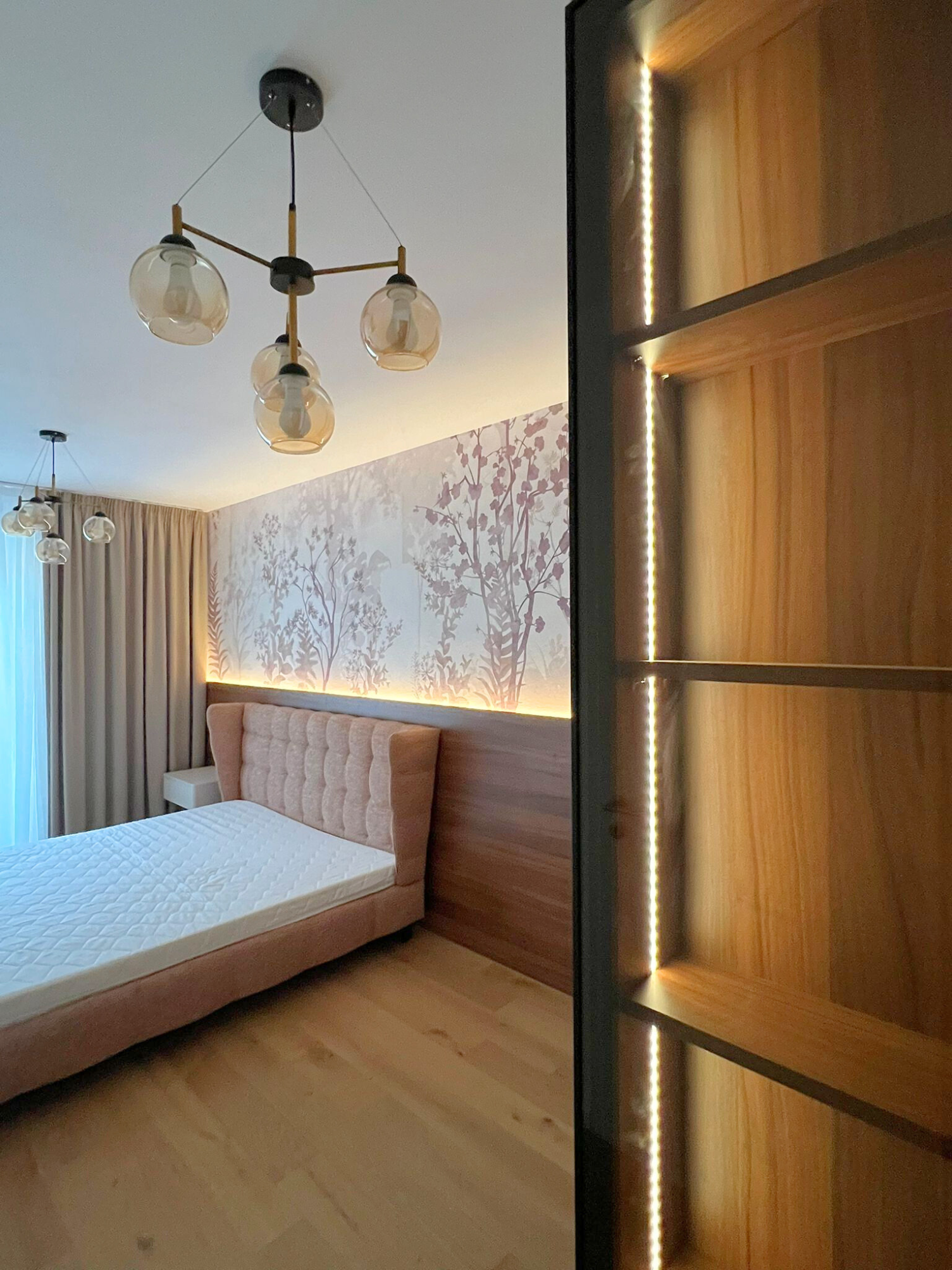 Mobilier la comandă pentru dormitor NORVINIA