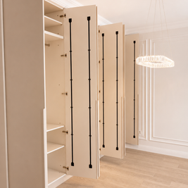 Mobilier pentru living din MDF termoformat cu vitrină și zonă de depozitare realizat la comandă de NORVINIA