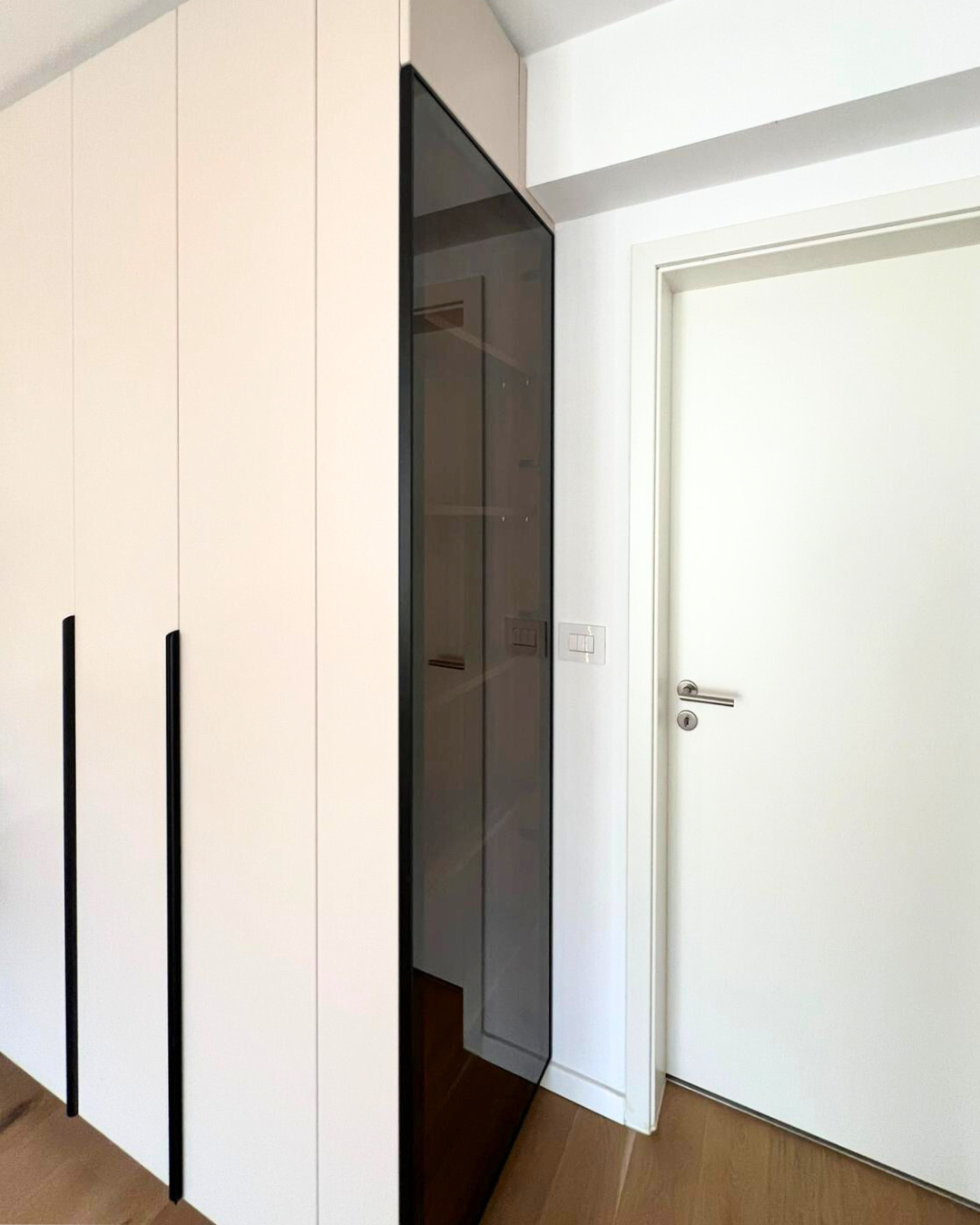 Mobilier la comandă pentru dormitor NORVINIA