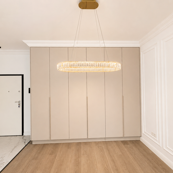 Mobilier pentru living din MDF termoformat cu vitrină și zonă de depozitare realizat la comandă de NORVINIA