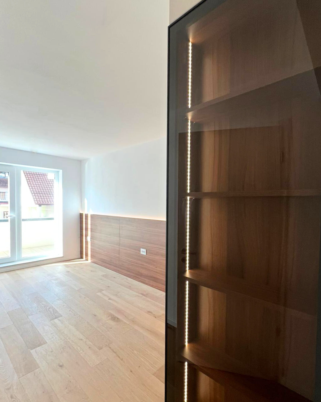 Mobilier la comandă pentru dormitor NORVINIA