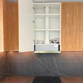 Mobilier din MDF termoformat cu blat termorezistent și mânere gola, finisaj negru mat