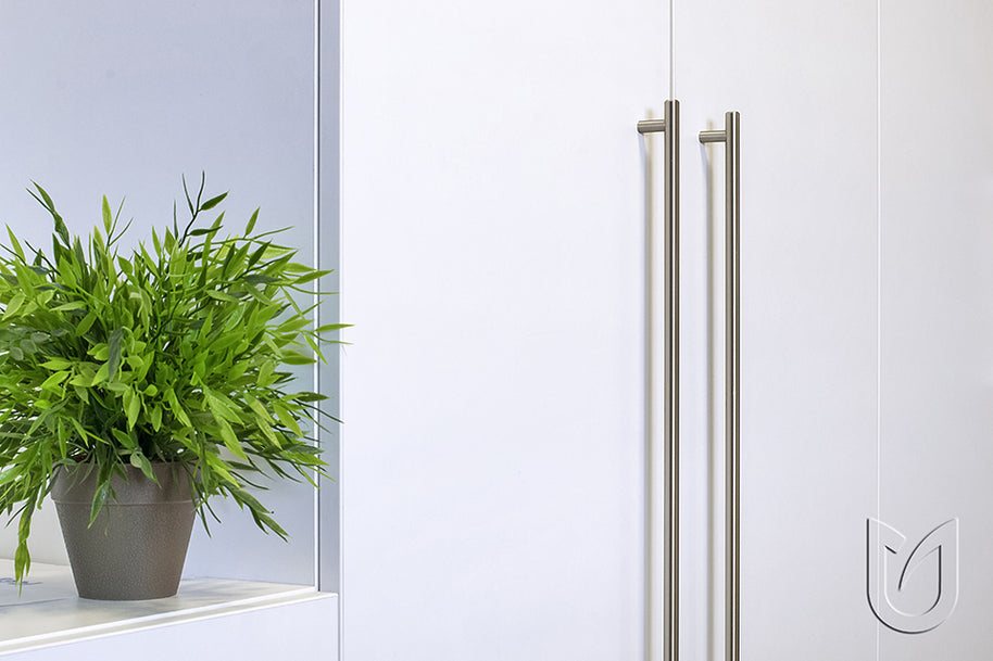 Mâner pentru mobilier Tulip Hrazda – imitație inox, oțel, interax 128 mm