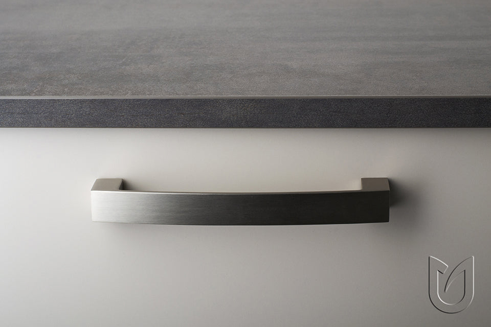 Mâner pentru mobilier Tulip Ulica – finisaj crom satinat mat, zamac, interax 320 mm