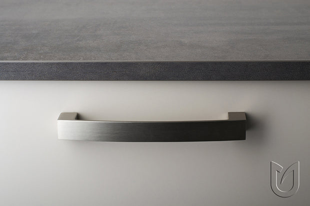 Mâner pentru mobilier Tulip Ulica – finisaj crom satinat mat, zamac, interax 320 mm