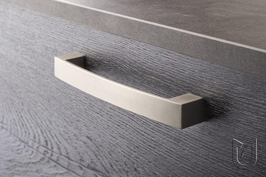 Mâner pentru mobilier Tulip Ulica – finisaj crom satinat mat, zamac, interax 320 mm