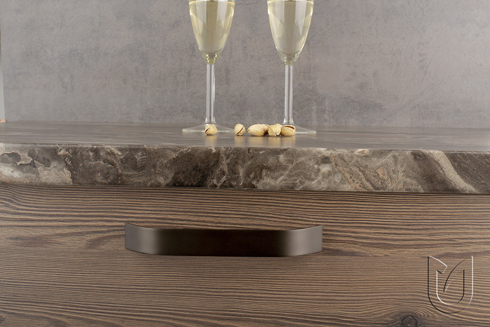 Mâner pentru mobilier Tulip Scala – imitație inox, aluminiu, interax 192 mm