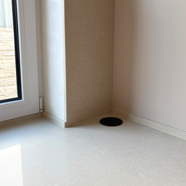 Mobilier din MDF termoformat cu blat din cuarț compozit, masă cu blat din cuarț și mânere GOLA