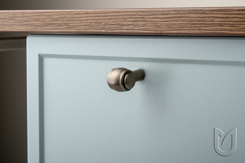 Mâner pentru mobilier Tulip Rustik 128 – finisaj cositor vechi, zamac, interax 128 mm