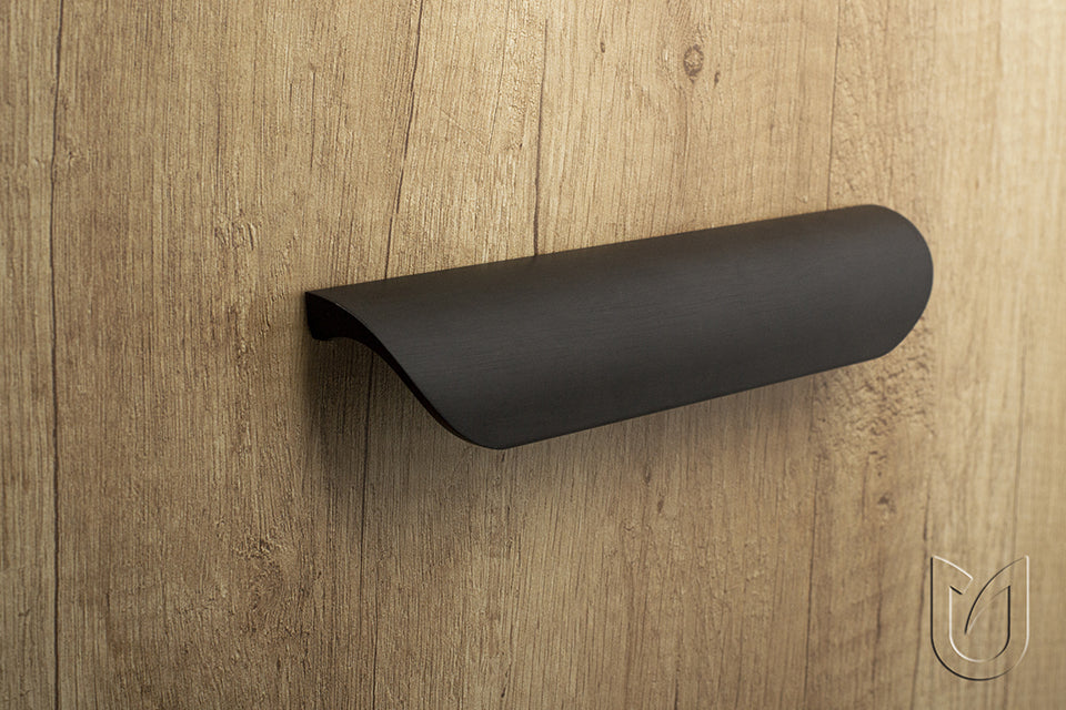 Mâner pentru mobilier Tulip Grenda – imitație inox, aluminiu, interax 64 mm