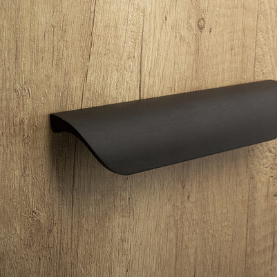 Mâner pentru mobilier Tulip Grenda – imitație inox, aluminiu, interax 64 mm