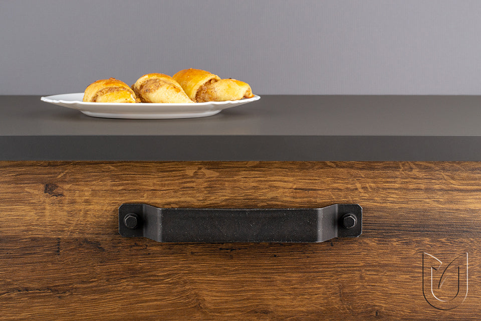 Buton mobilier Tulip Kentucky – cositor antichizat (old tin), pătrat, mat, 27 × 27 mm, H26 mm (zamac)