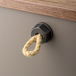 Buton mobilier Rope – antichizat negru, plastic, rotund, 35×27 mm, fără șurub