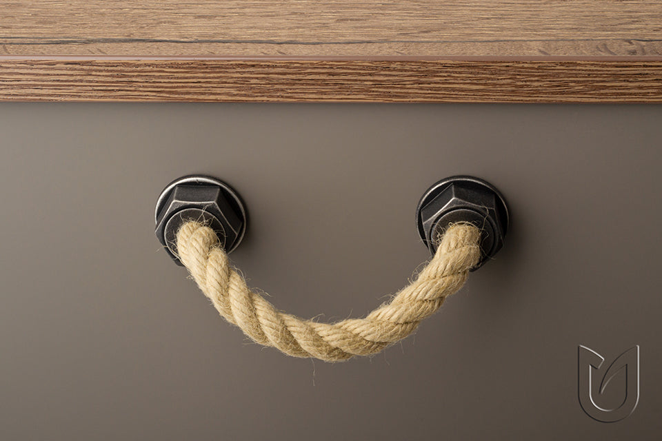 Buton mobilier Rope – antichizat negru, plastic, rotund, 35×27 mm, fără șurub