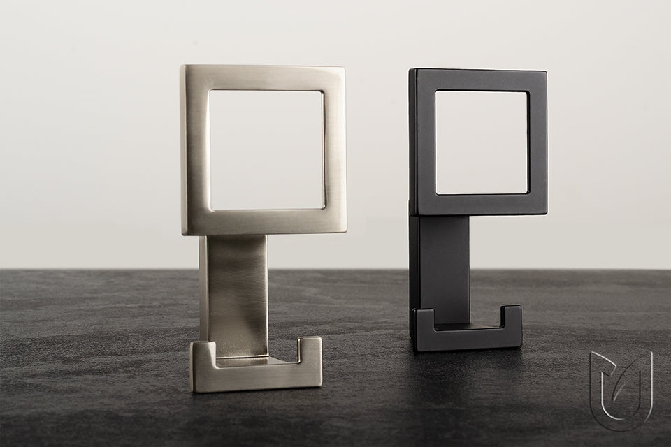 Agățătoare cu 3 cârlige Tulip Marell – negru mat, 101 × 52 mm, zamac, montaj frontal