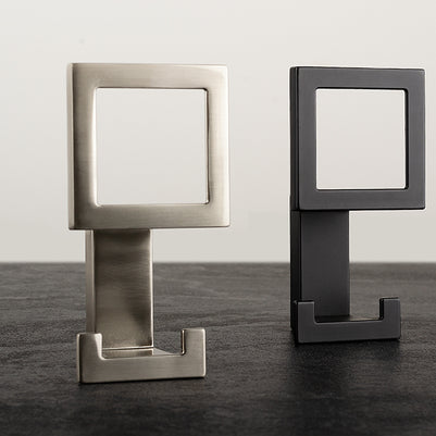 Agățătoare cu 3 cârlige Tulip Marell – negru mat, 101 × 52 mm, zamac, montaj frontal