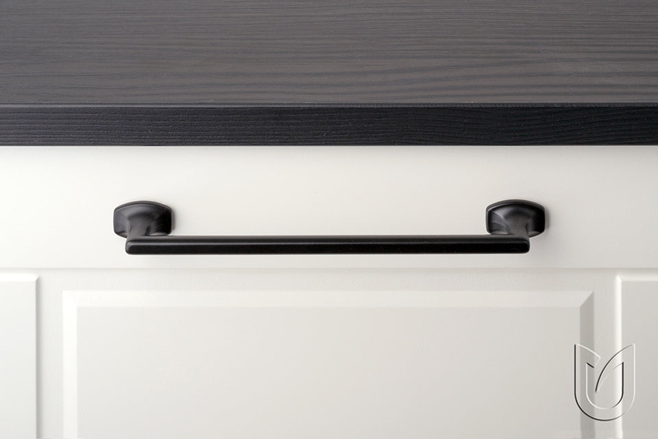 Buton mobilier Tulip Menfi – negru mat, dreptunghiular, 35 × 25 mm, H24 mm, interax 20 mm (zamac)