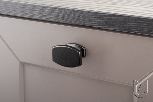 Buton mobilier Tulip Menfi – negru mat, dreptunghiular, 35 × 25 mm, H24 mm, interax 20 mm (zamac)