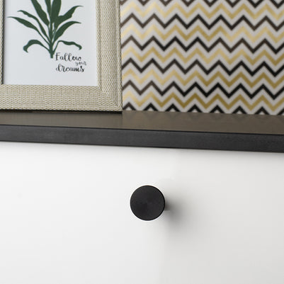 Buton mobilier Tulip Koby – maro mat, rotund (aluminiu)