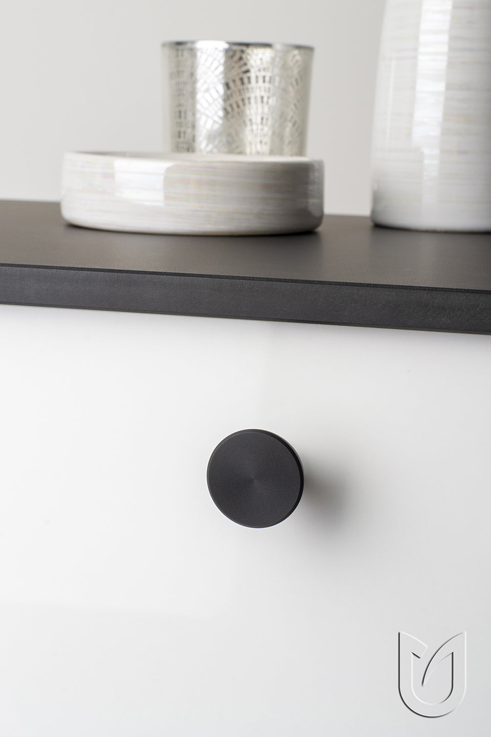 Buton mobilier Tulip Koby – aluminiu anodizat, rotund, mat (aluminiu)