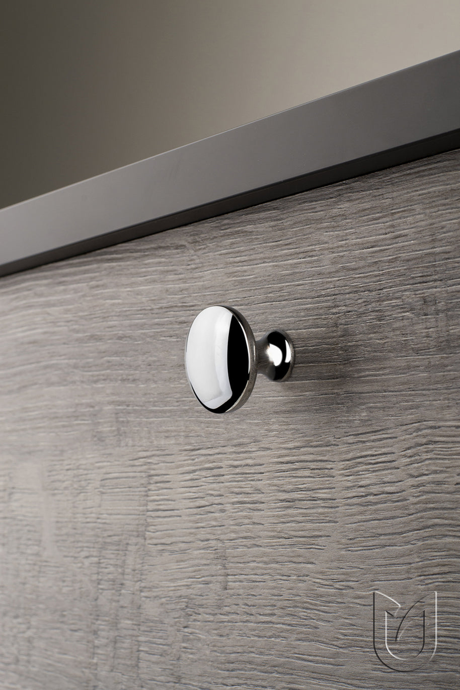 Buton mobilier Evan – negru mat, rotund, cu șurub