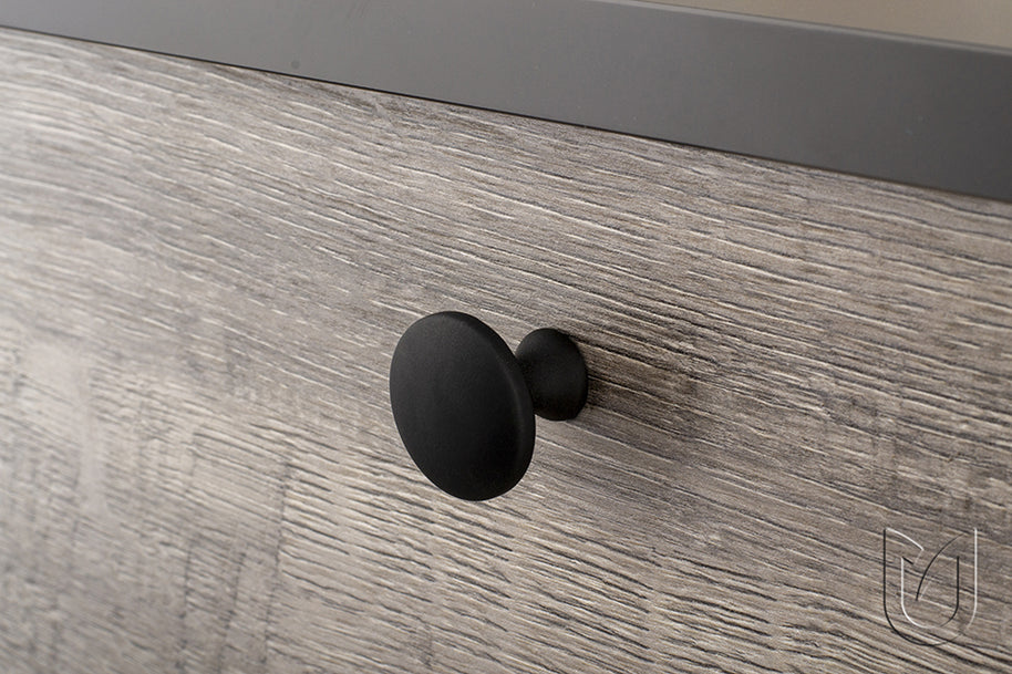 Buton mobilier Evan – negru lucios, rotund, cu șurub