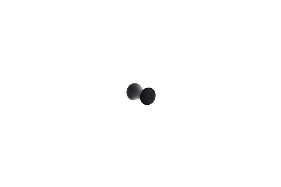 Buton mobilier Ruza – negru mat, rotund, Ø15,5×27 mm, cu șurub