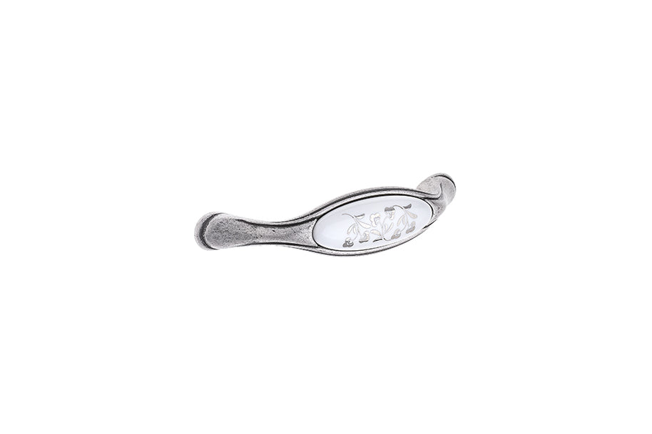 Mâner pentru mobilier Tulip Margarita – cositor antichizat (pewter) & porțelan alb cu motiv floral, interax 128 mm