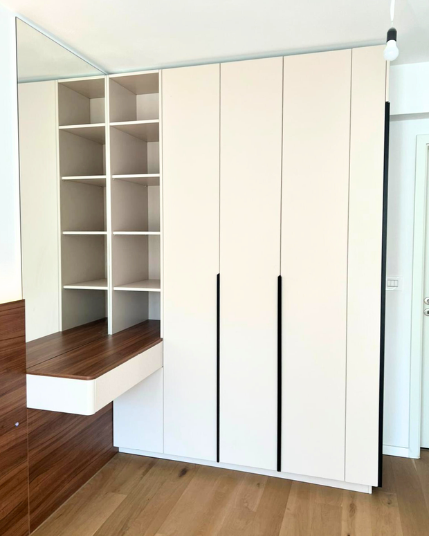 Mobilier la comandă pentru dormitor NORVINIA