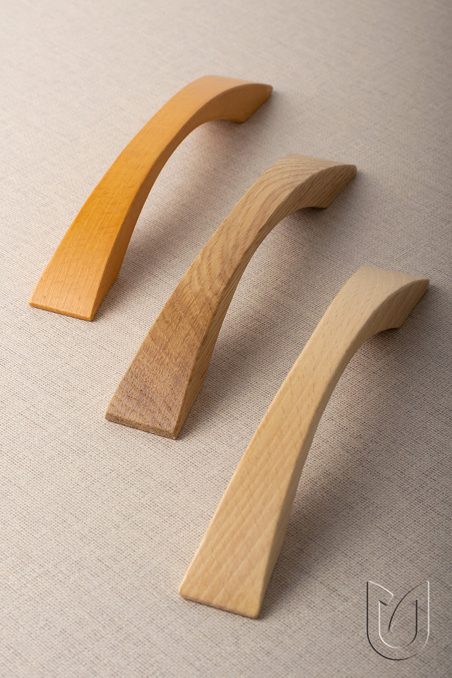 Mâner pentru mobilier Tulip Berga – fag lăcuit, lemn, interax 128 mm