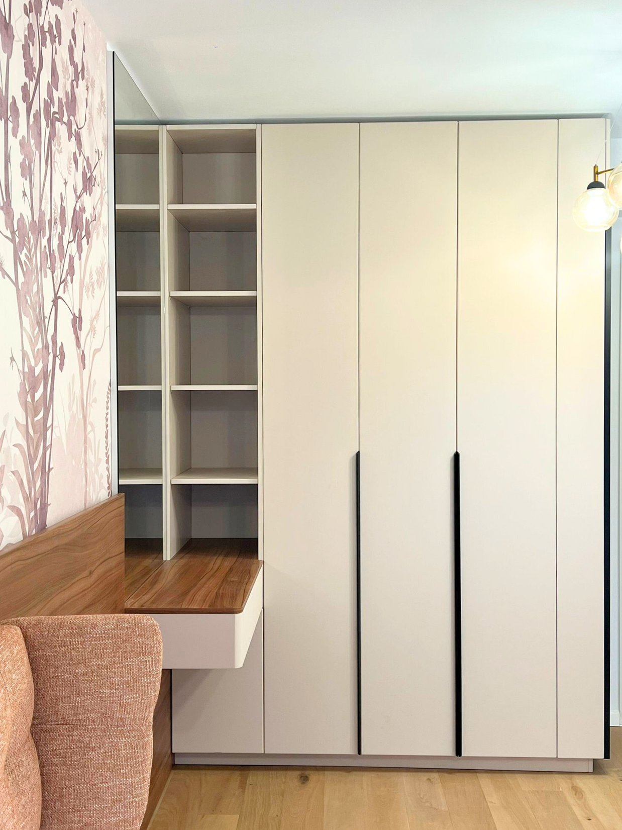 Mobilier la comandă pentru dormitor NORVINIA