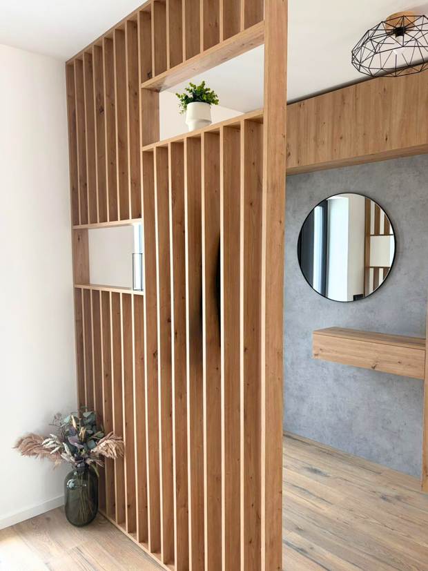 Mobilier pentru hol cu oglindă realizat la comandă de NORVINIA