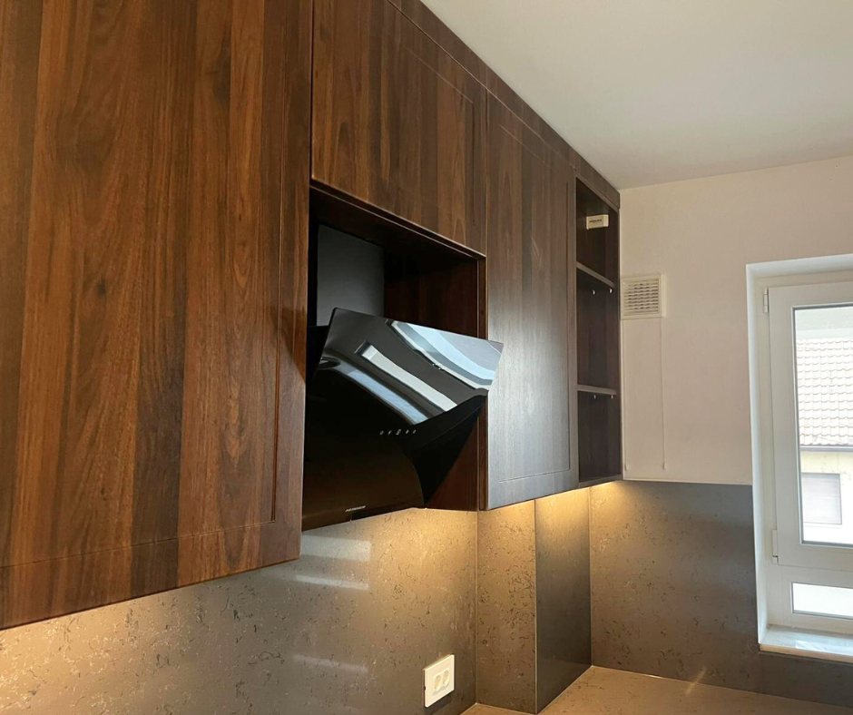 Mobilier pentru bucătărie NORVINIA, cu blat din cuarț compozit și chiuvetă montată sub blat