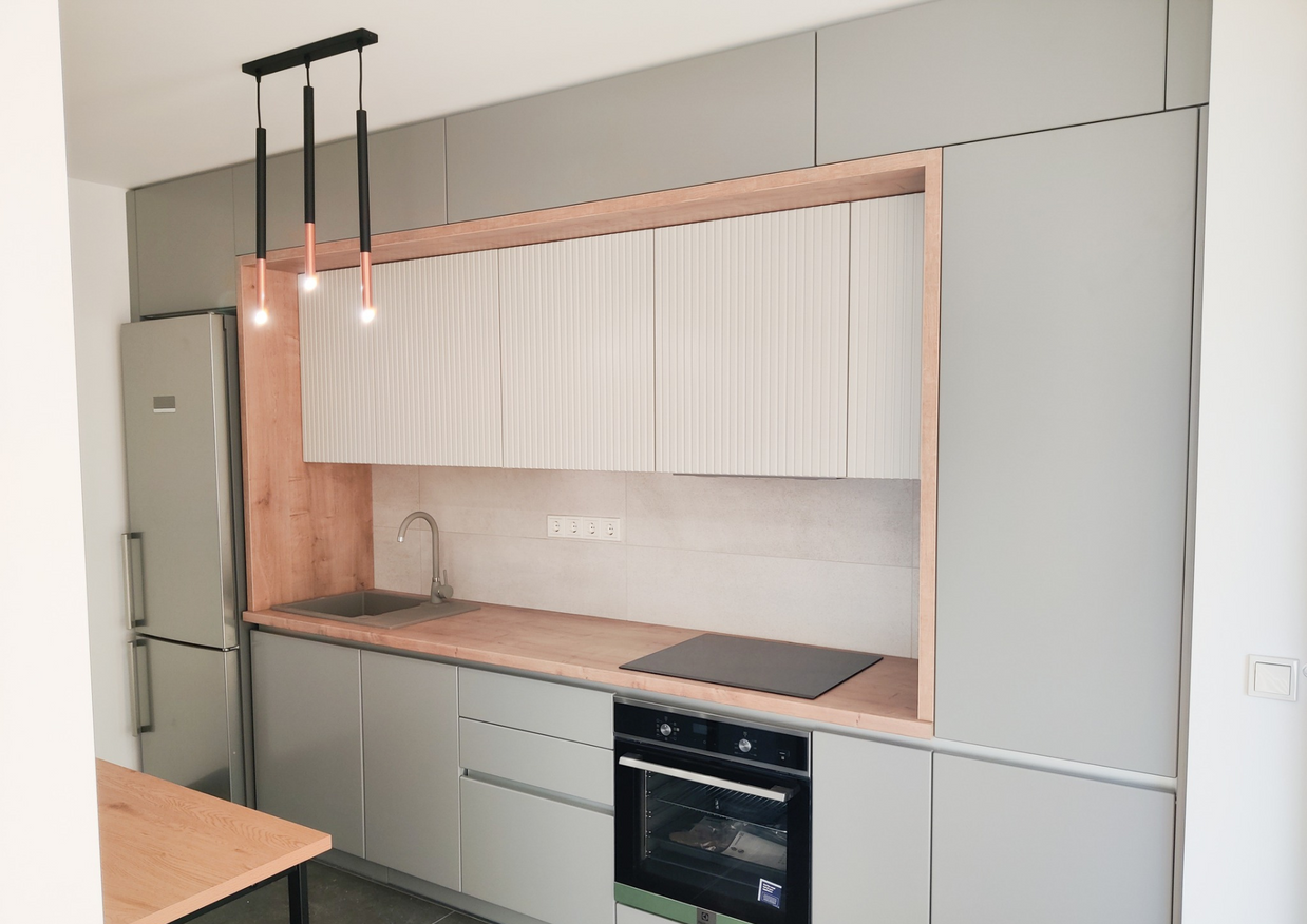 Mobilă bucătărie fabricată la comandă de NORVINIA din MDF termoformat