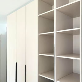 Mobilier la comandă pentru dormitor NORVINIA