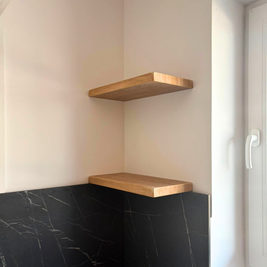 Mobilier din MDF termoformat cu blat termorezistent și mânere gola, finisaj negru mat