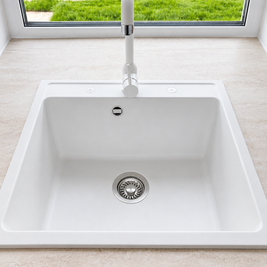 Mobilier de bucătărie NORVINIA, cu fronturi din MDF termoformat, blat termorezistent EGGER și mânere tip profil GOLA