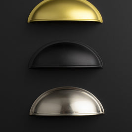 Mâner tip scoică pentru mobilier Tulip Loka – zamac, finisaj nichel periat, interax 76 mm