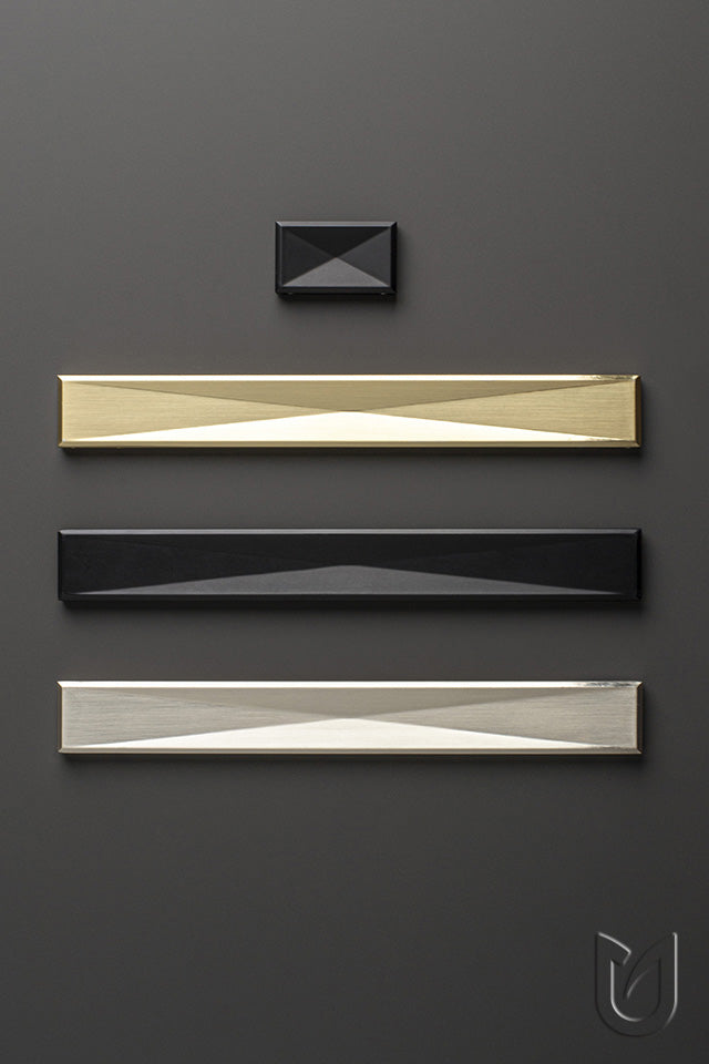 Buton pentru mobilă Tulip Envel 32 – auriu periat, zamac (rectangular)