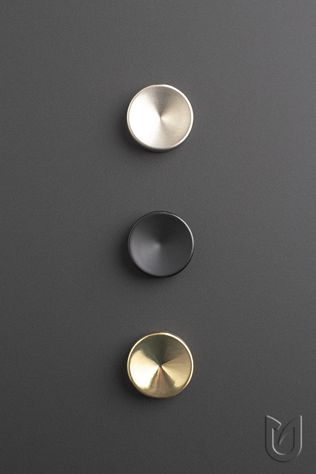 Buton pentru mobilă Tulip Blink – negru mat, zamac (rotund)