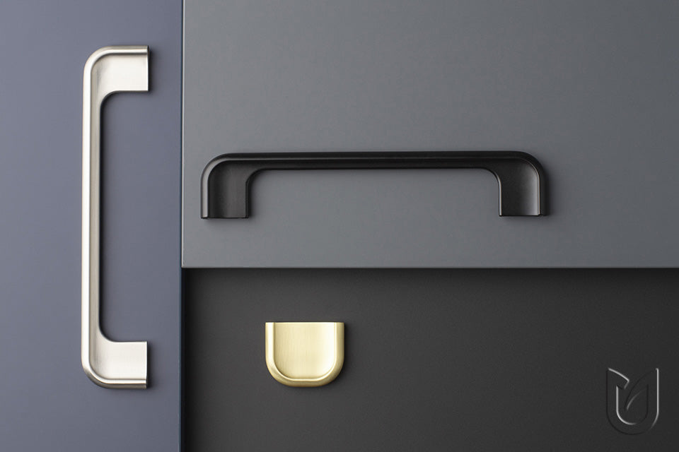 Buton pentru mobilă Tulip Tonk – auriu, metal (oval)