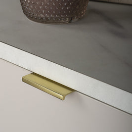 Mâner profil pentru mobilier Tulip Lucata 3000 – aspect inox mat, profil tip L, lungime 3 m