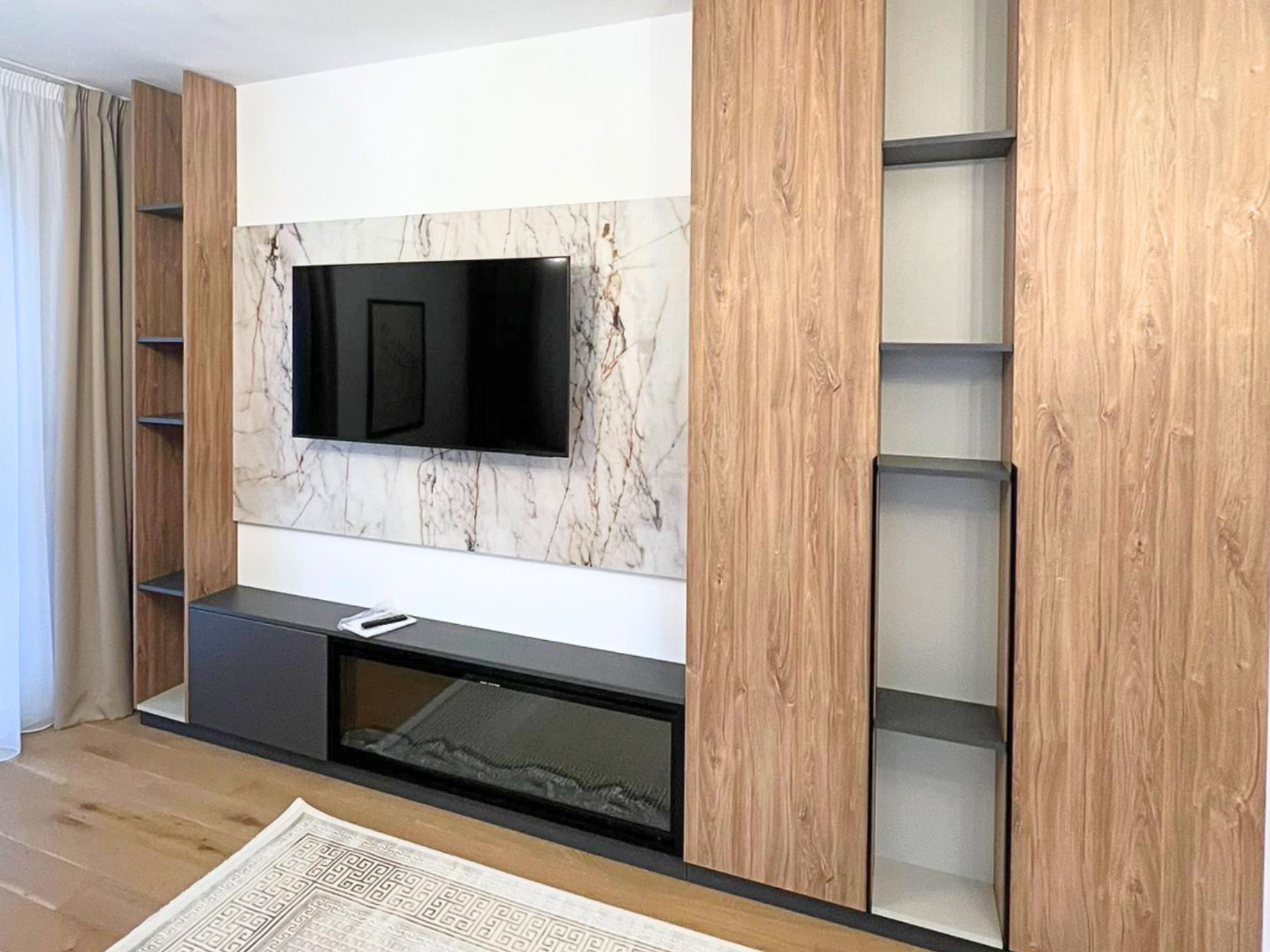 Mobilier pentru living realizat la comandă de NORVINIA