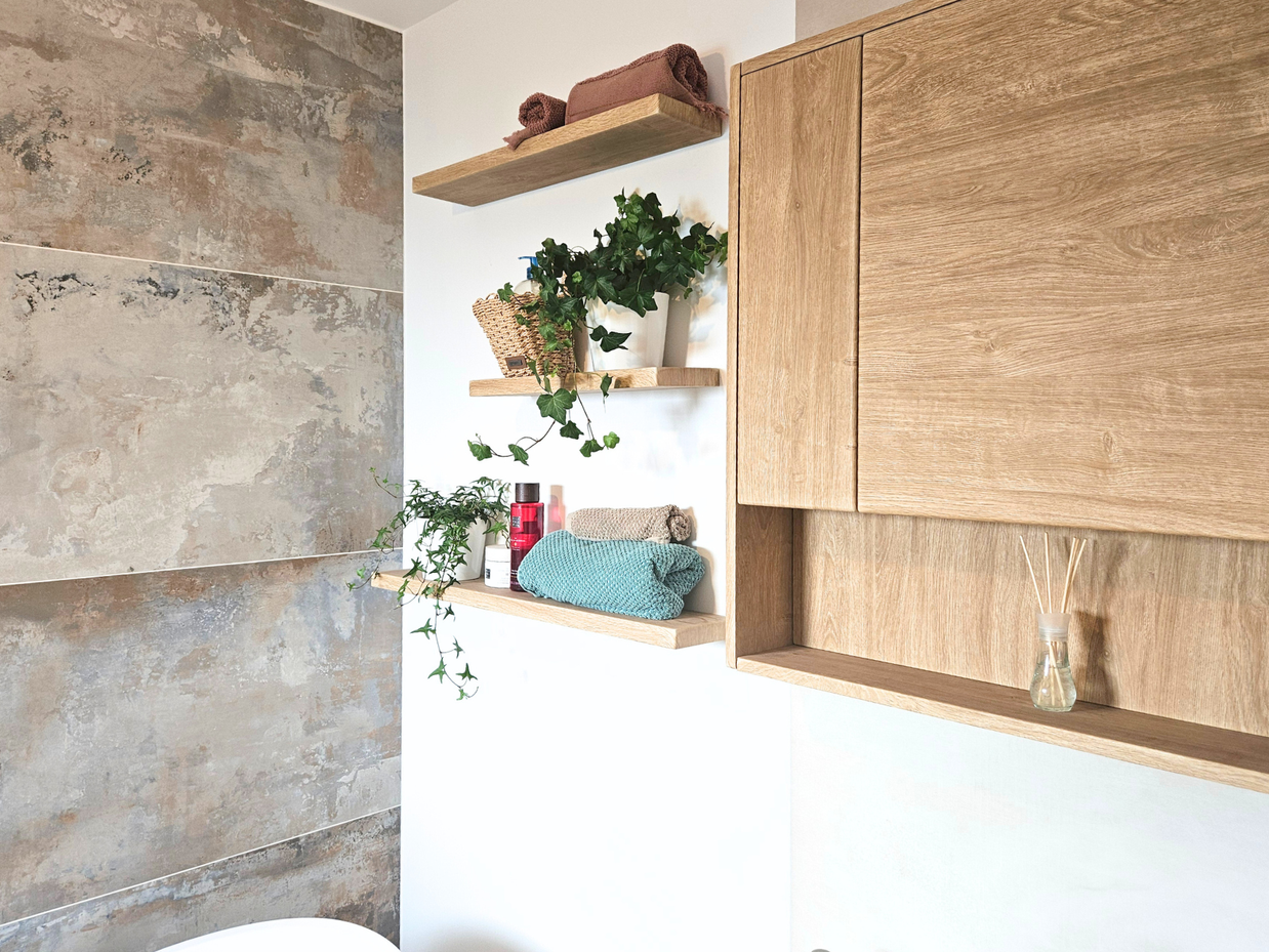 Mobilier pentru baie realizat la comandă de NORVINIA