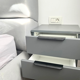 Mobilier la comandă pentru dormitor, din MDF termoformat - comodă, dressing, noptiere