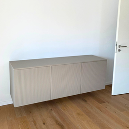 Mobilier pentru living realizat la comandă de NORVINIA