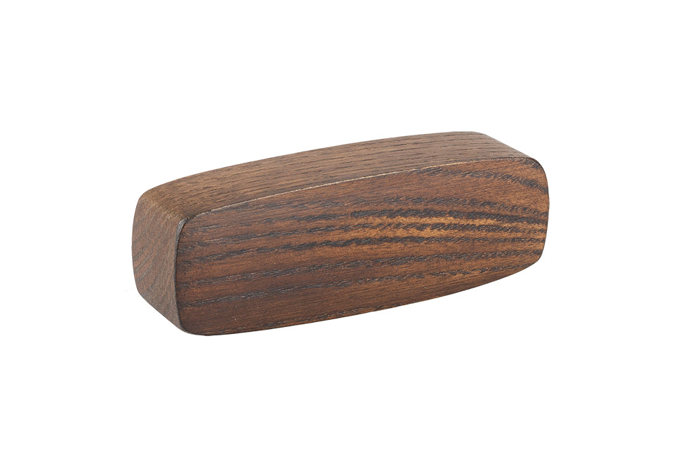 Mâner pentru mobilier Tulip Chico – nuc lăcuit, lemn, interax 96 mm
