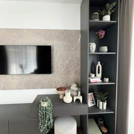 Mobilier pentru living realizat la comandă de NORVINIA